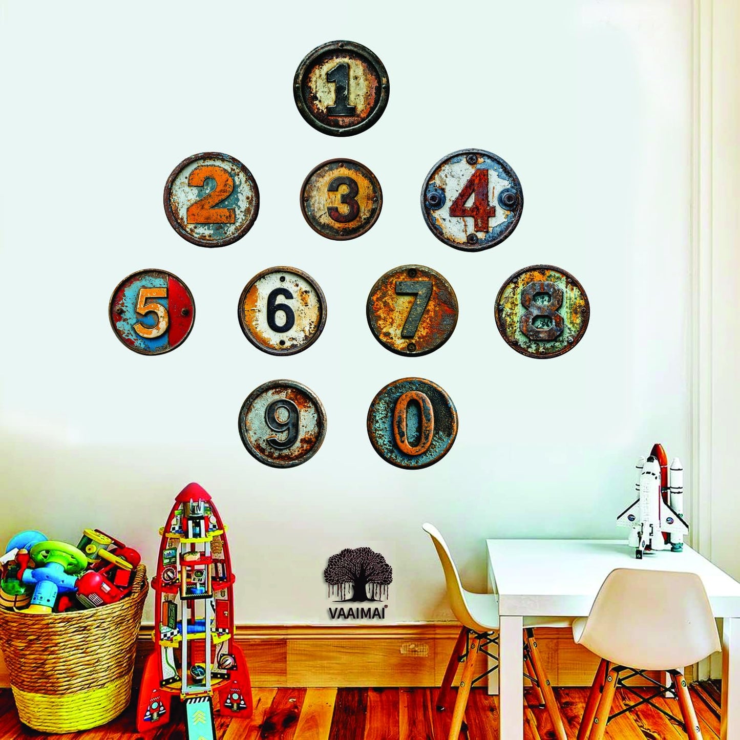 antique-round-metal-numbers-4